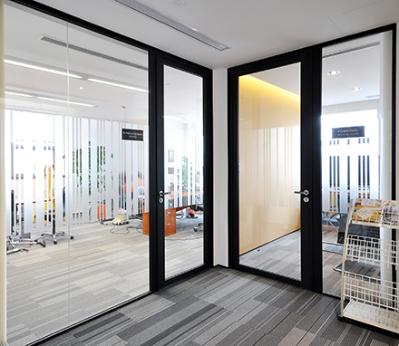 入門級的A系列單玻隔斷A-1